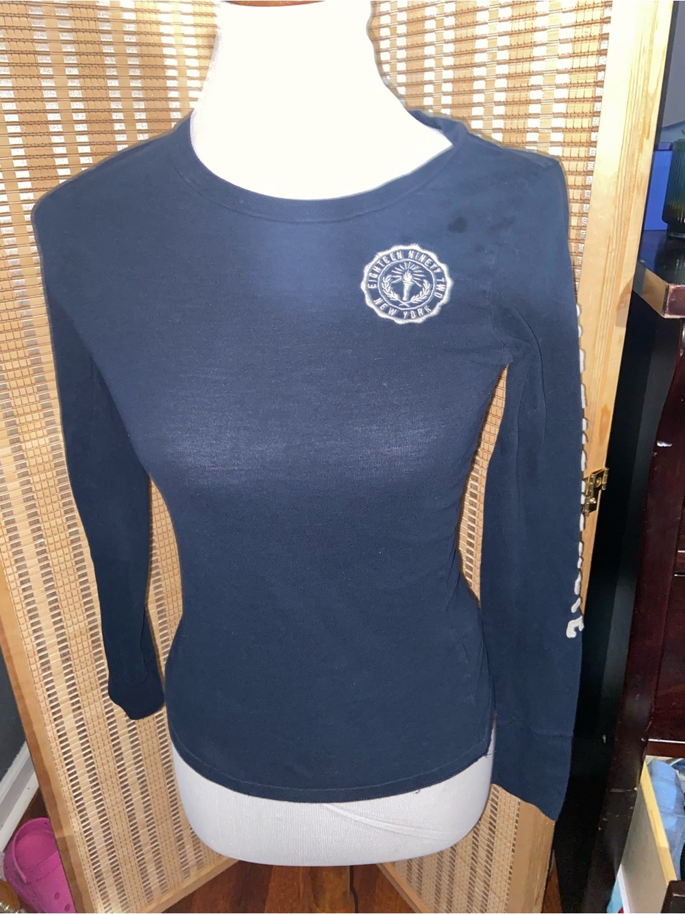 Abercrombie & fitch Long-Sleeve Women's Tee with Chest Emblem size small
